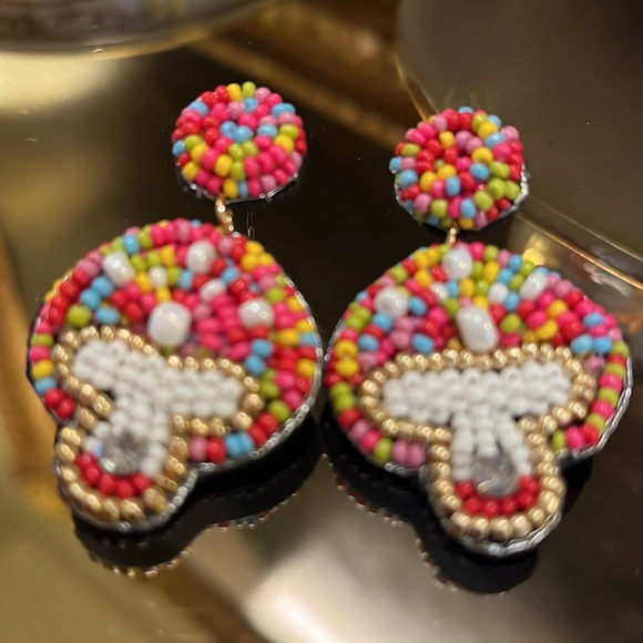 Jewelry - Beaded Mushroom Earrings